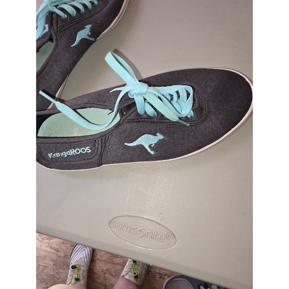 Retro KangaRoos Pocket Pass Jogger, Running Shoes Size 8 1/2.